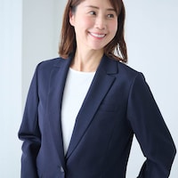 定番のテーラードデザイン