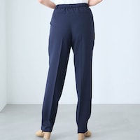 モデル身長168cm／M・股下74cm ※写真は撮影用のため股下+6cmになります。