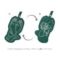 表に手下、裏にヴィランズを箔押ししたこだわり仕様のチャーム付き