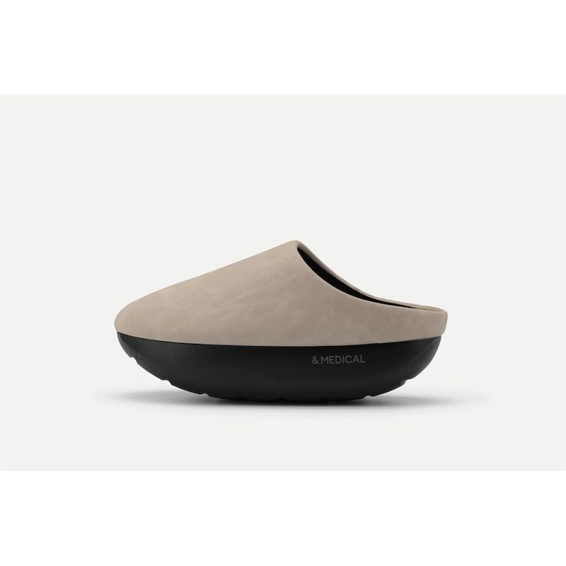 サンドベージュ