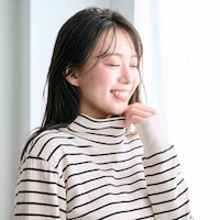 モデル身長168cm／M（エクリュ×ブラック）