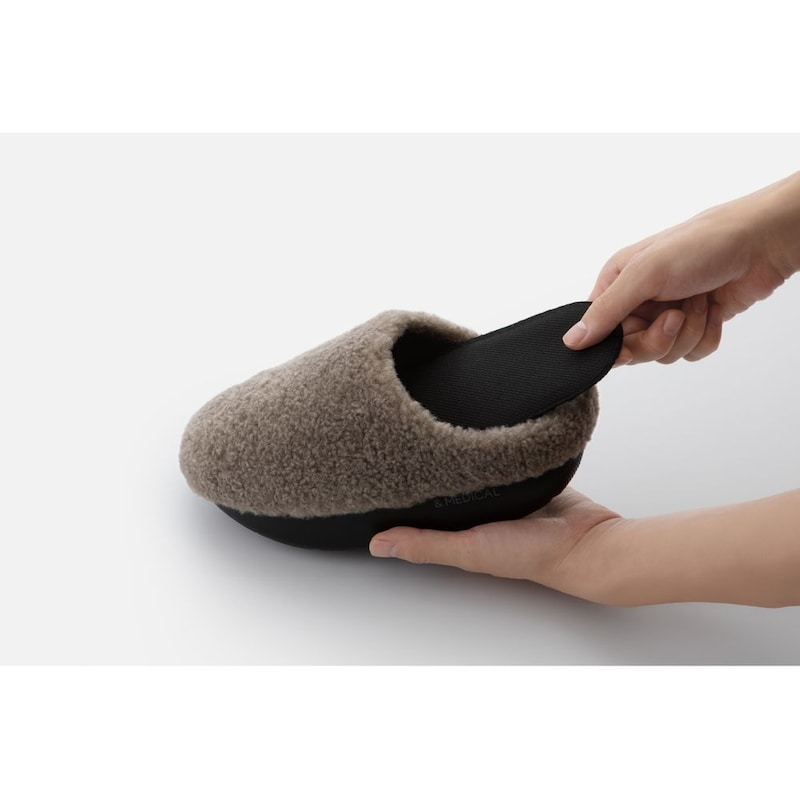 クッションインソールは取り外しができ、手洗い洗濯が可能です