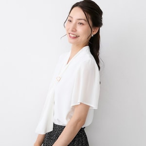 オフホワイト