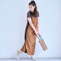 モデル身長168cm／M ※写真は撮影用のため総丈+8cmになります。
