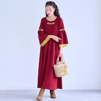 モデル身長167cm／M ※写真は撮影用のため総丈+2cm、身丈+8cmになります。