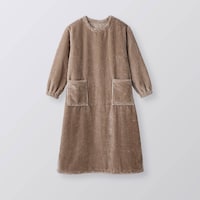 ベージュ