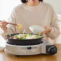 立ち上がって鍋の中を覗かず楽に取れる