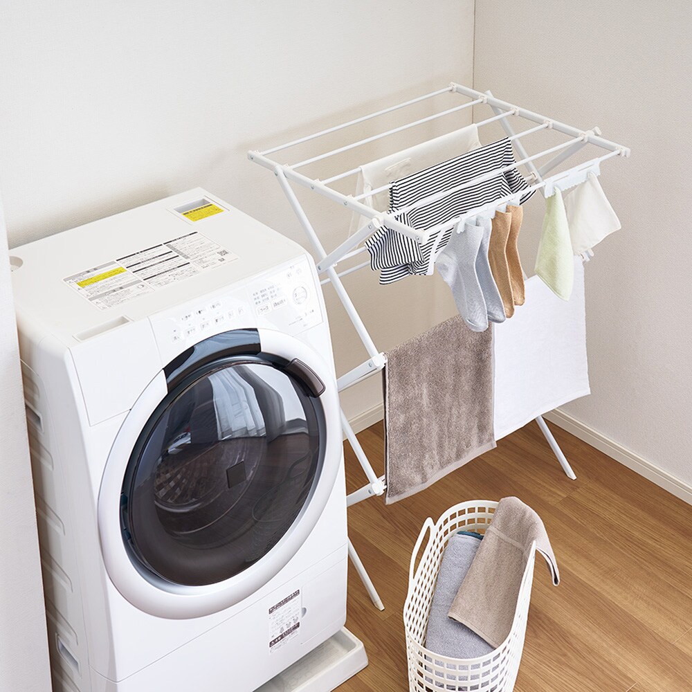 省スペースでたくさん干せる縦型形状