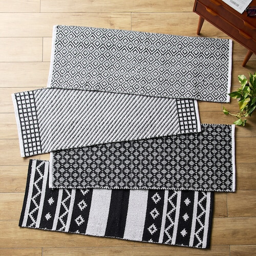 綿混素材を使った幾何柄のミニラグ