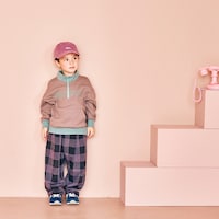 チョコレートブラウン／モデル身長104cm 、110サイズ着用