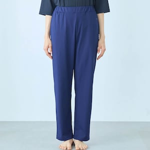 モデル身長169cm／M ※写真は撮影用のため+股下3cmになります。