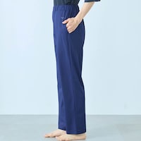 モデル身長169cm／M ※写真は撮影用のため+股下3cmになります。