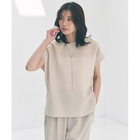 ベージュ
