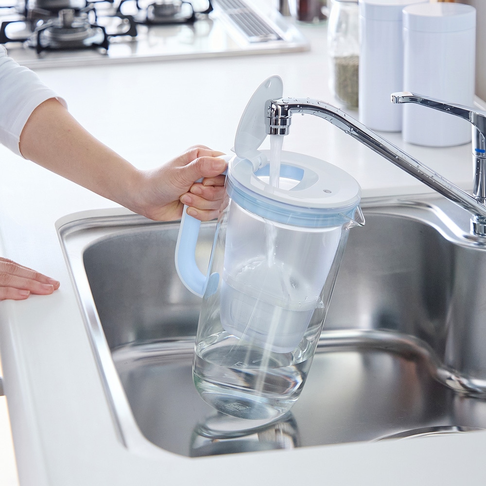 フリップトップ式なので片手で楽に水が注げます