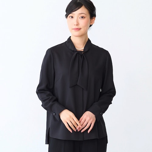 ボウタイ付き長袖ブラウス