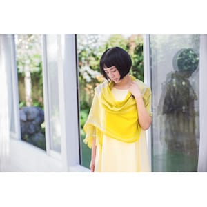 カナリーイエロー