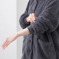 袖口リブ仕様で家事のときなどにも腕まくりしやすい