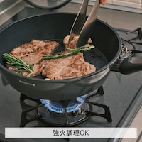 コーティングなしだから強火調理もOK！お肉はジューシー、野菜はシャキッと