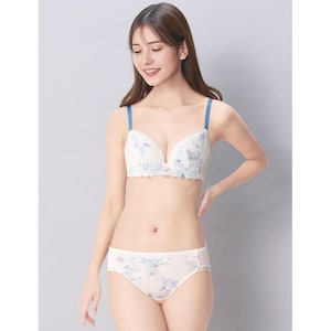 別売りのブラとのセット着用例（サックスブルー（ＳＸ））