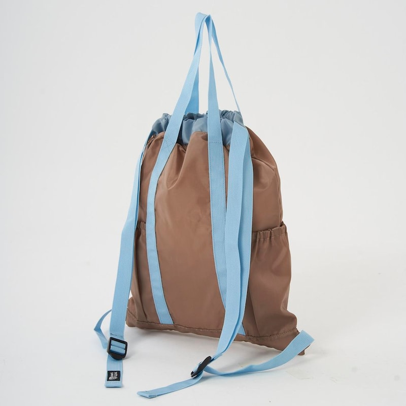 サンドベージュ