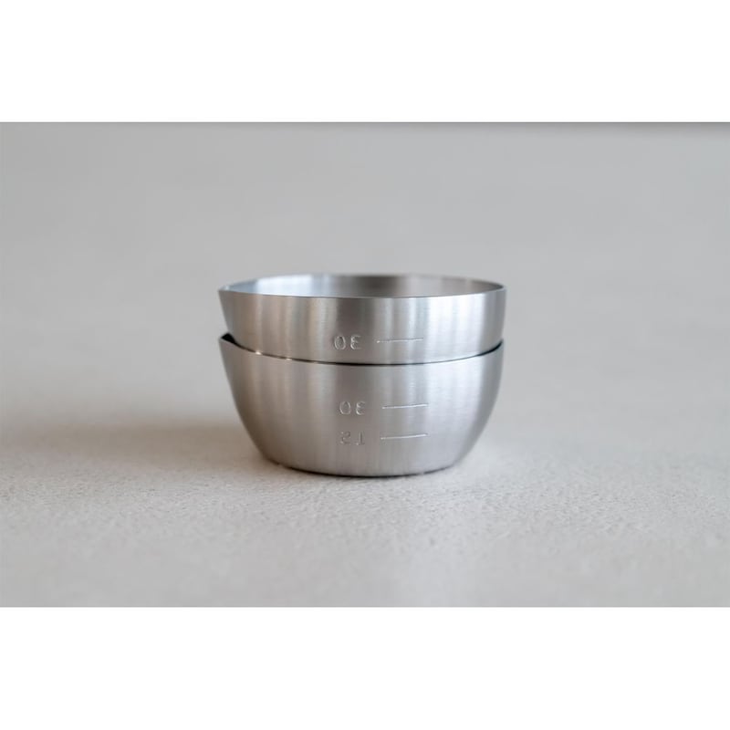 同じサイズを重ねた場合は、高さがプラス1㎝