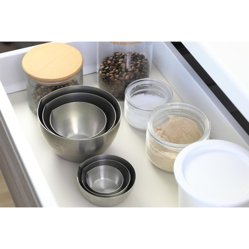 ３サイズ重ねてすっきり収納OK