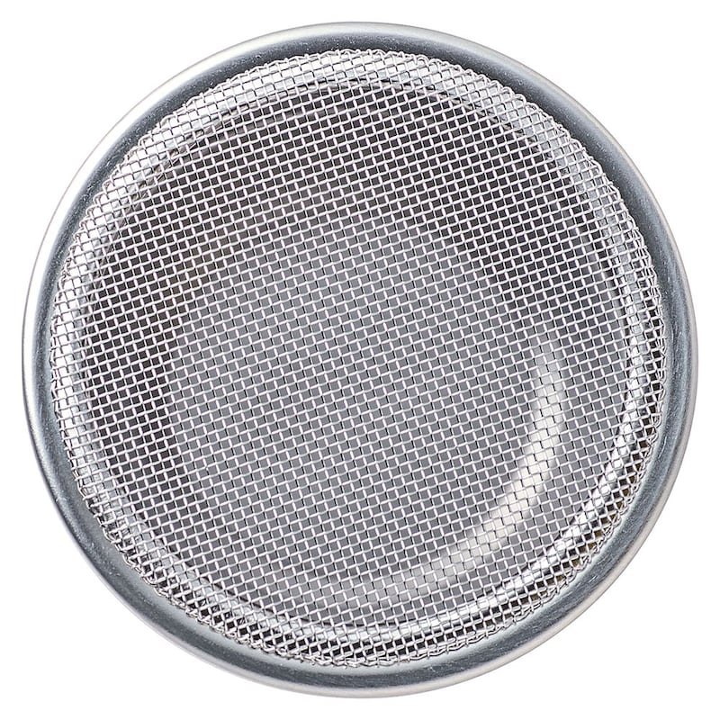 細かなメッシュ付きで、粉がダマにならず無駄なく均一に振りかけられます