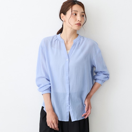 さらシャリ素材のスキッパーシャツ