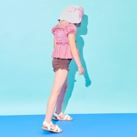 ピンク