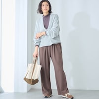 モデル身長168cm／M ※写真は撮影用のため股下+6cmになります。
