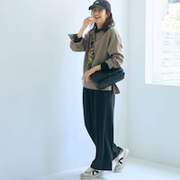 モデル身長169cm／M ※写真は撮影用のため股下+6cmになります。