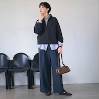モデル身長173cm／M ※写真は撮影用のため股下+4cmになります。