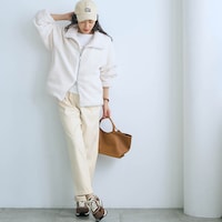 モデル身長170cm／M ※写真は撮影用のため股下+4cmになります。