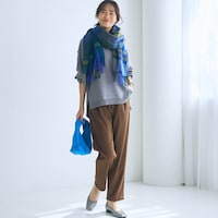 モデル身長170cm／M ※写真は撮影用のため股下+4cmになります。