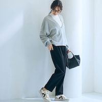 モデル身長170cm／M ※写真は撮影用のため股下+4cmになります。