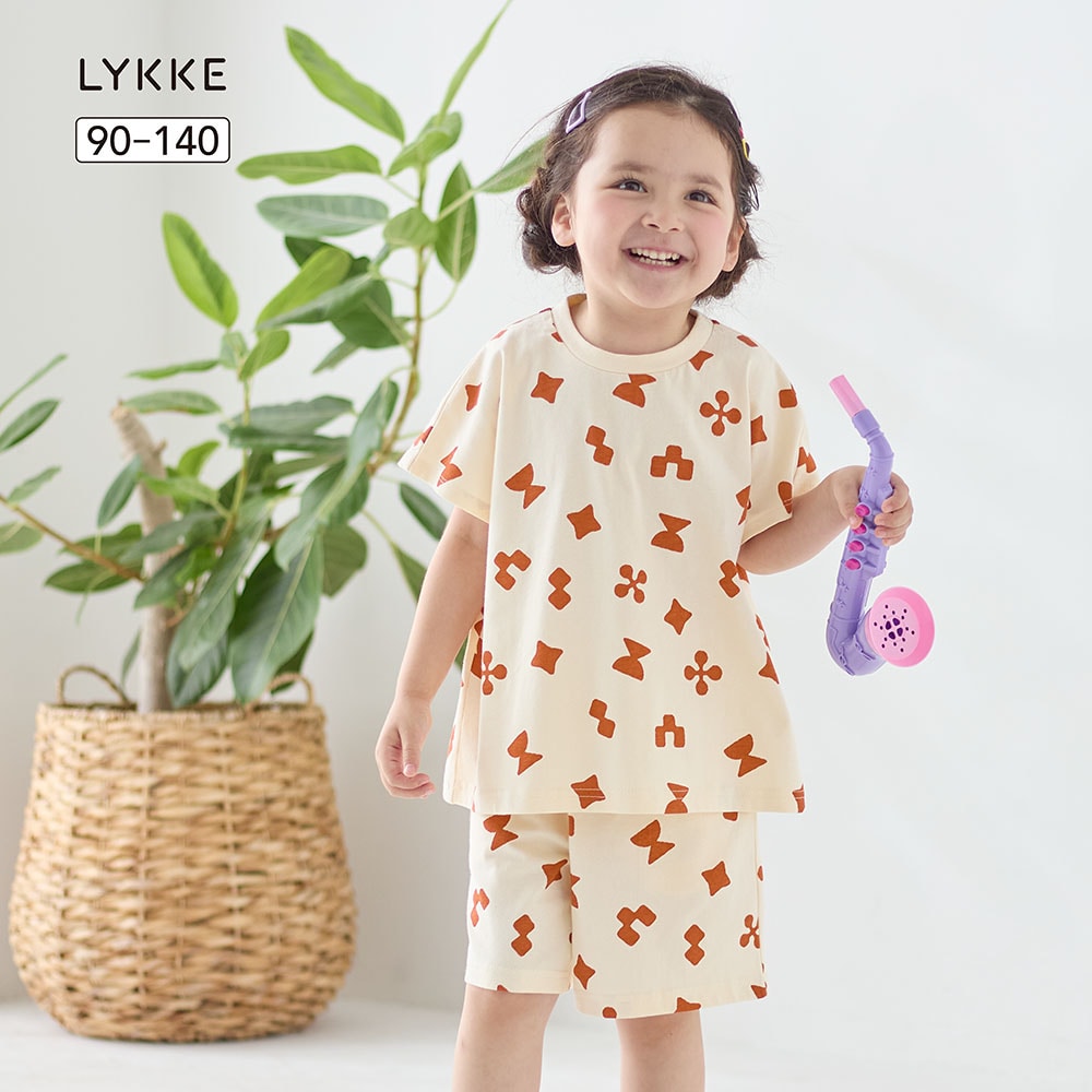 【リッケ/LYKKE】【LYKKE PARTY】総柄プリントフレンチスリーブTシャツ & ショートパンツセットアップ