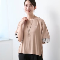 ベージュ