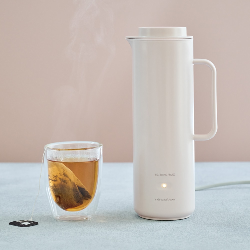 一人分にちょうどいいコンパクトサイズの電気ケトル