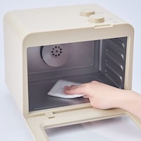 本体庫内も凹凸部を少なくし、拭き掃除がしやすい