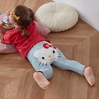 ハローキティ（サックスデニット）／モデル身長82cm・80サイズ着用・体重11.5kg