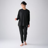 ブラック