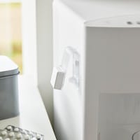マグネット内蔵なので、冷蔵庫やウォーターサーバーなど、手に取りやすい場所に設置できます