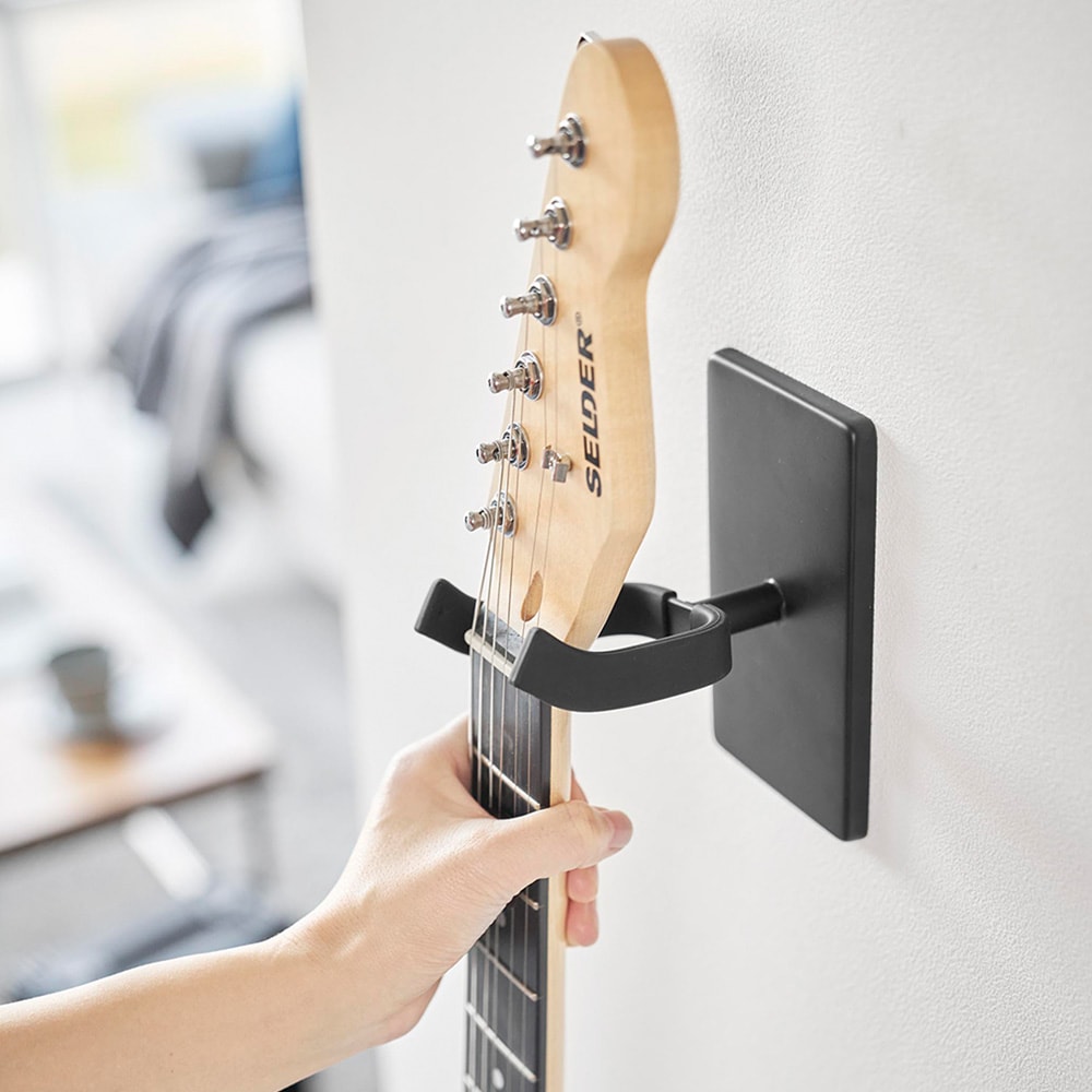 引っ掛け部はシリコーン素材で楽器を傷つけにくい仕様