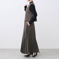 モデル身長168cm／M ※写真は撮影用のため総丈+6cmになります。