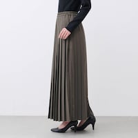 モデル身長168cm／M ※写真は撮影用のため総丈+6cmになります。