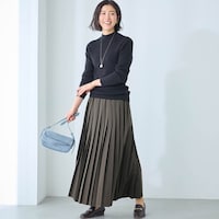 モデル身長168cm／M ※写真は撮影用のため総丈+6cmになります。※ニットとスカートのみ着用
