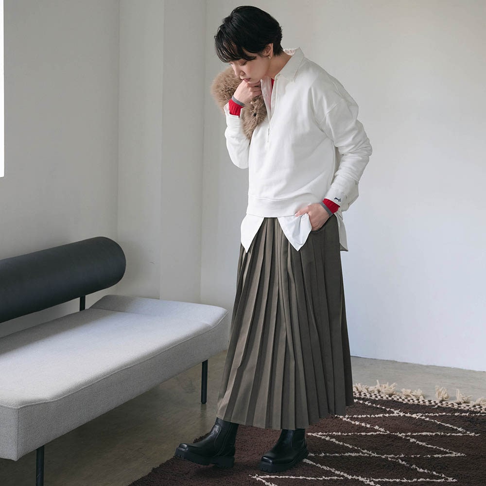 モデル身長173cm／M ※写真は撮影用のため総丈+6cmになります。※スカートのみ着用