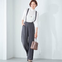 モデル身長168cm／M ※写真は撮影用のため股下+4cmになります。