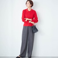 モデル身長168cm／M ※写真は撮影用のため股下+4cmになります。
