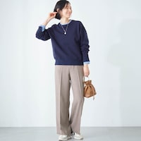 モデル身長168cm／M ※写真は撮影用のため股下+4cmになります。